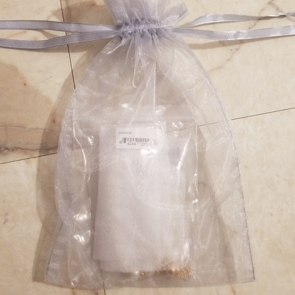 ❌SOLD❌Anne Klein Pearl & Chain Stretch Bracelet - Picture 6 of 7